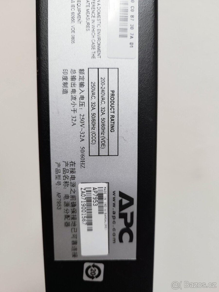 Stojanová PDU, spínaná, nula U, 32A, 230V, AP 7953 - 2