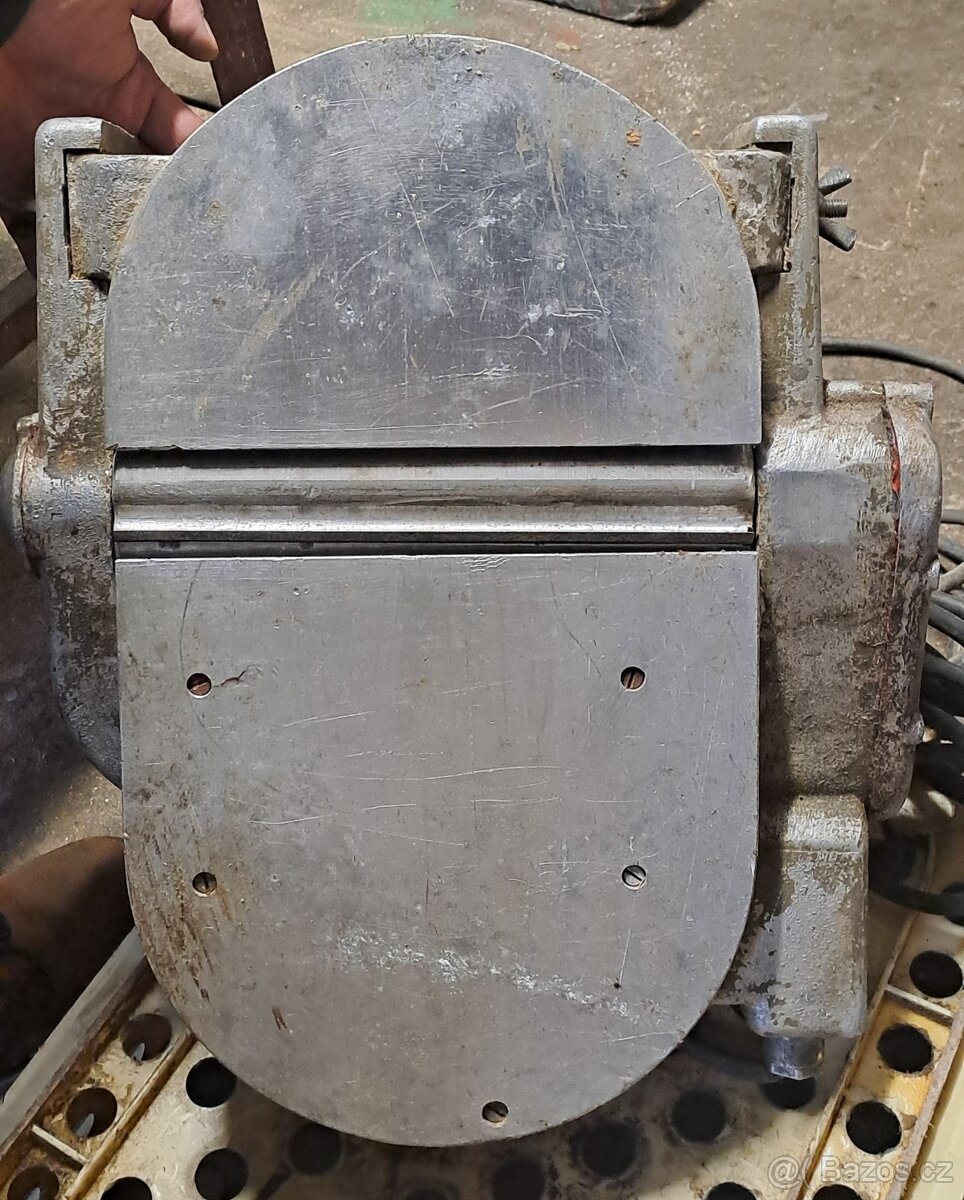 Tesařský hoblík šíře 25cm - 2