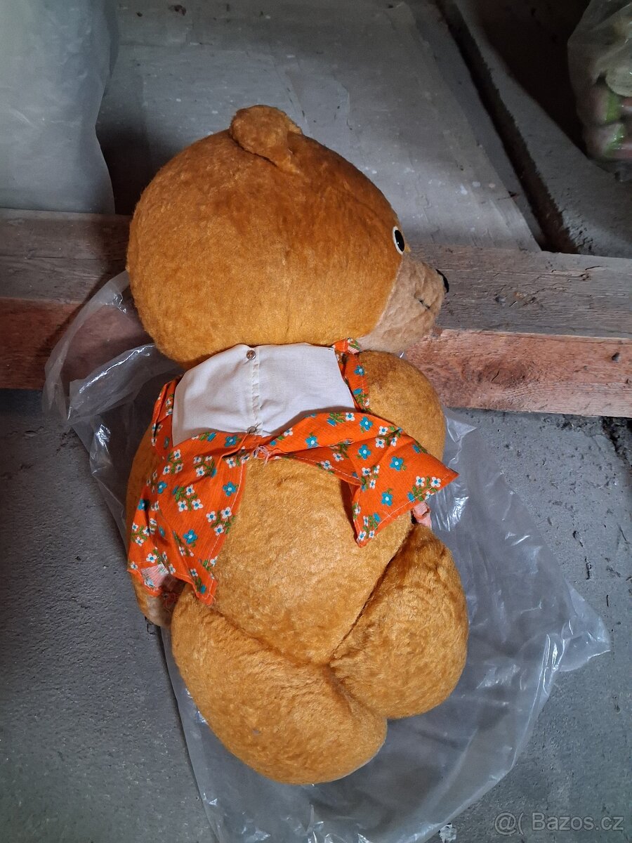 Retro mluvici medved - 2