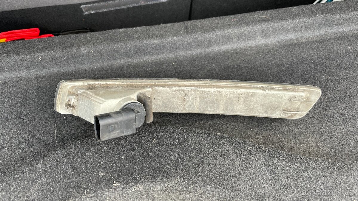 Prodám přední blinkr VW New Beetle facelift - 2