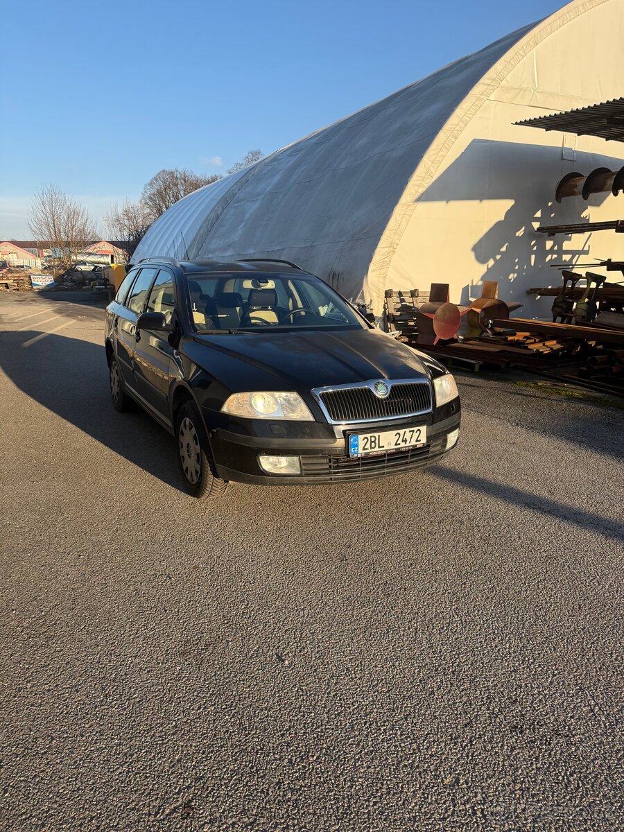 Škoda Octavia - 2