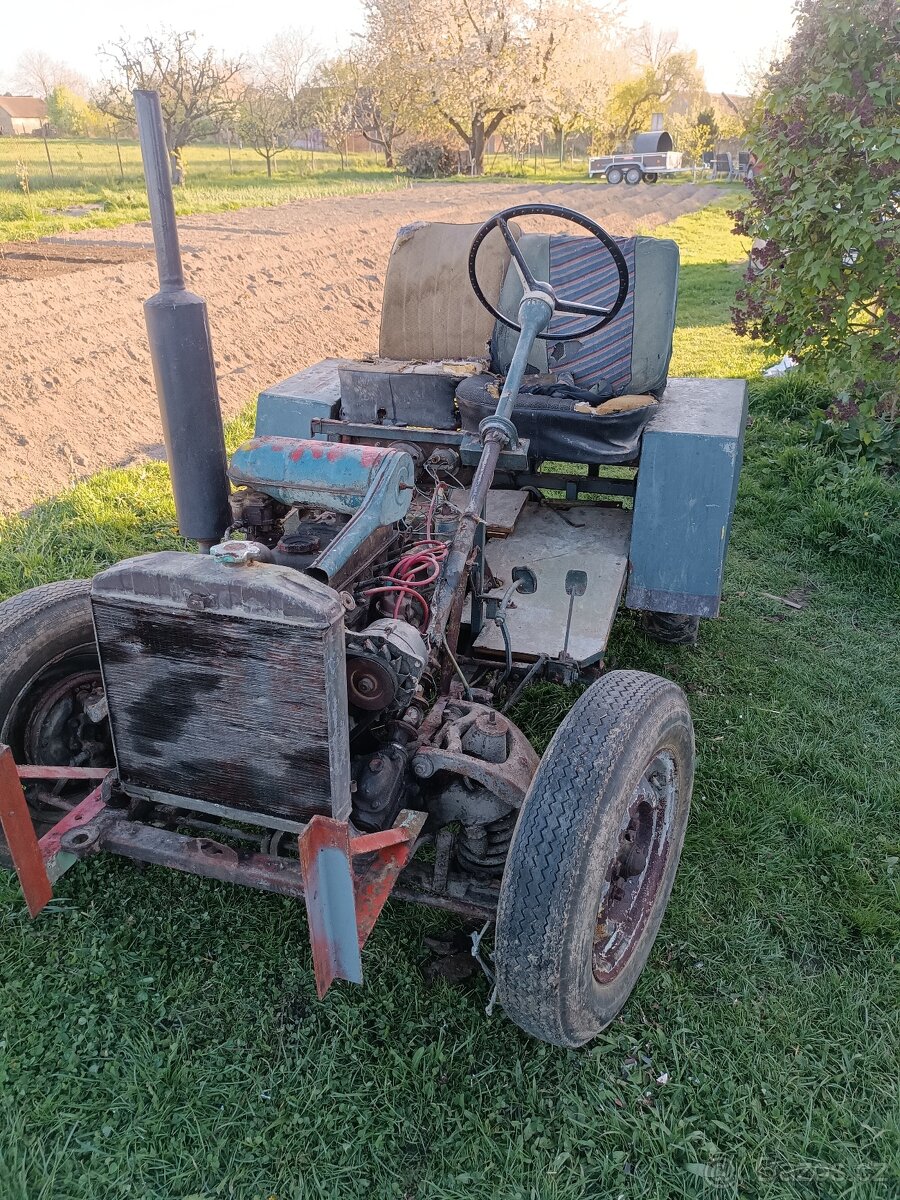 Malotraktor domácí výroby - 2