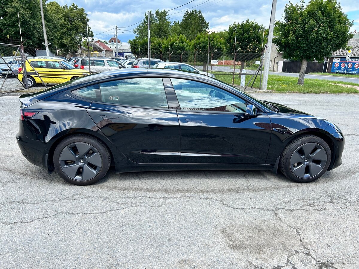 TESLA MODEL 3 SR+ 110.500 km refresh matrix světla - 2