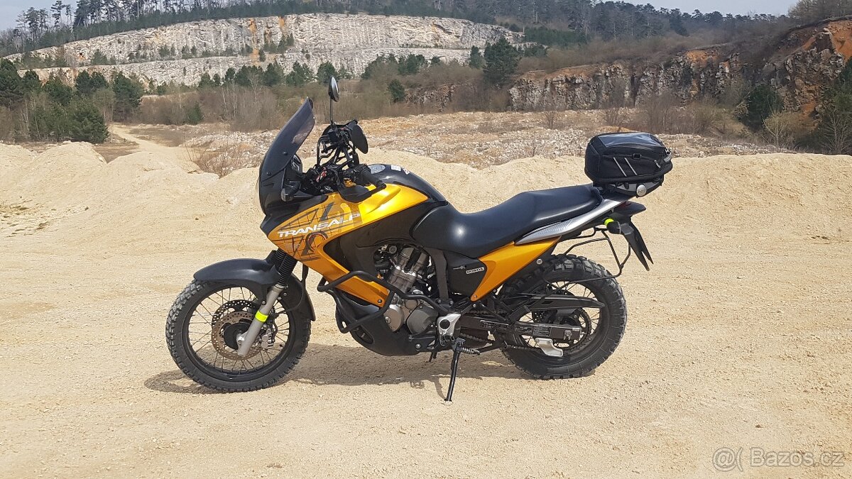 Honda transalp 700