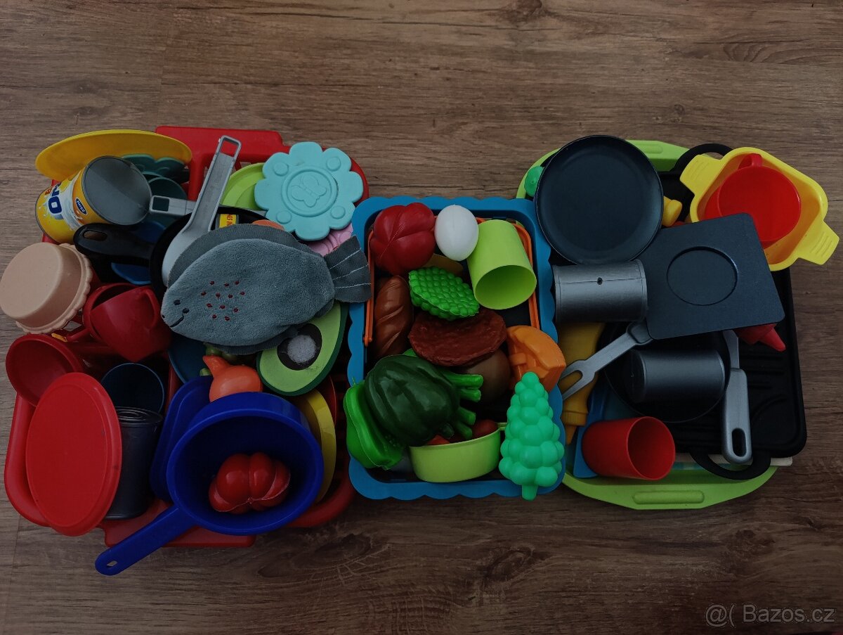 Dětská kuchyňka s příslušenstvím - 2