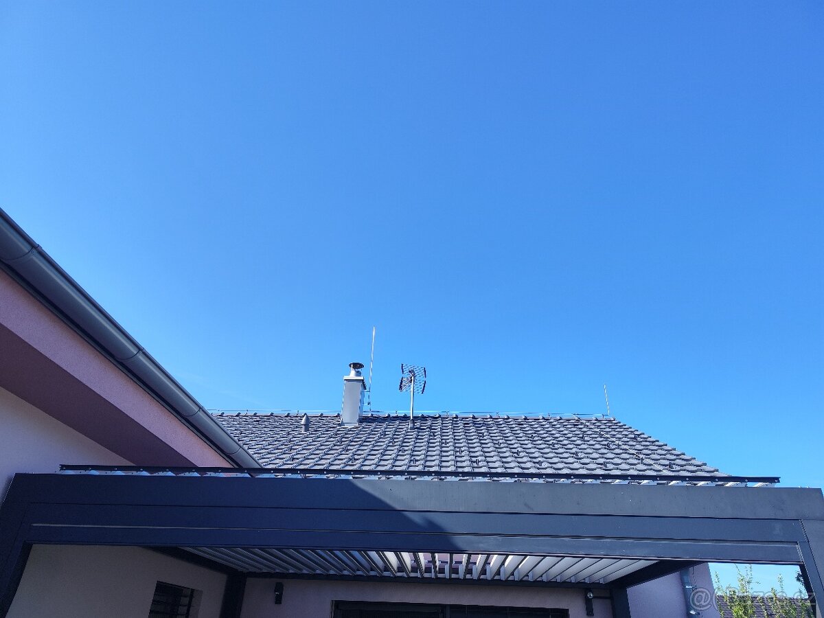 Screenová roleta na pergolu 4 m, stínění s elektromotorem - 2