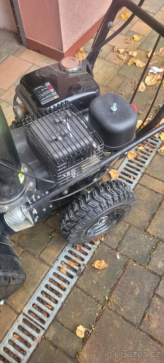 Motorová sněhová fréza - 2