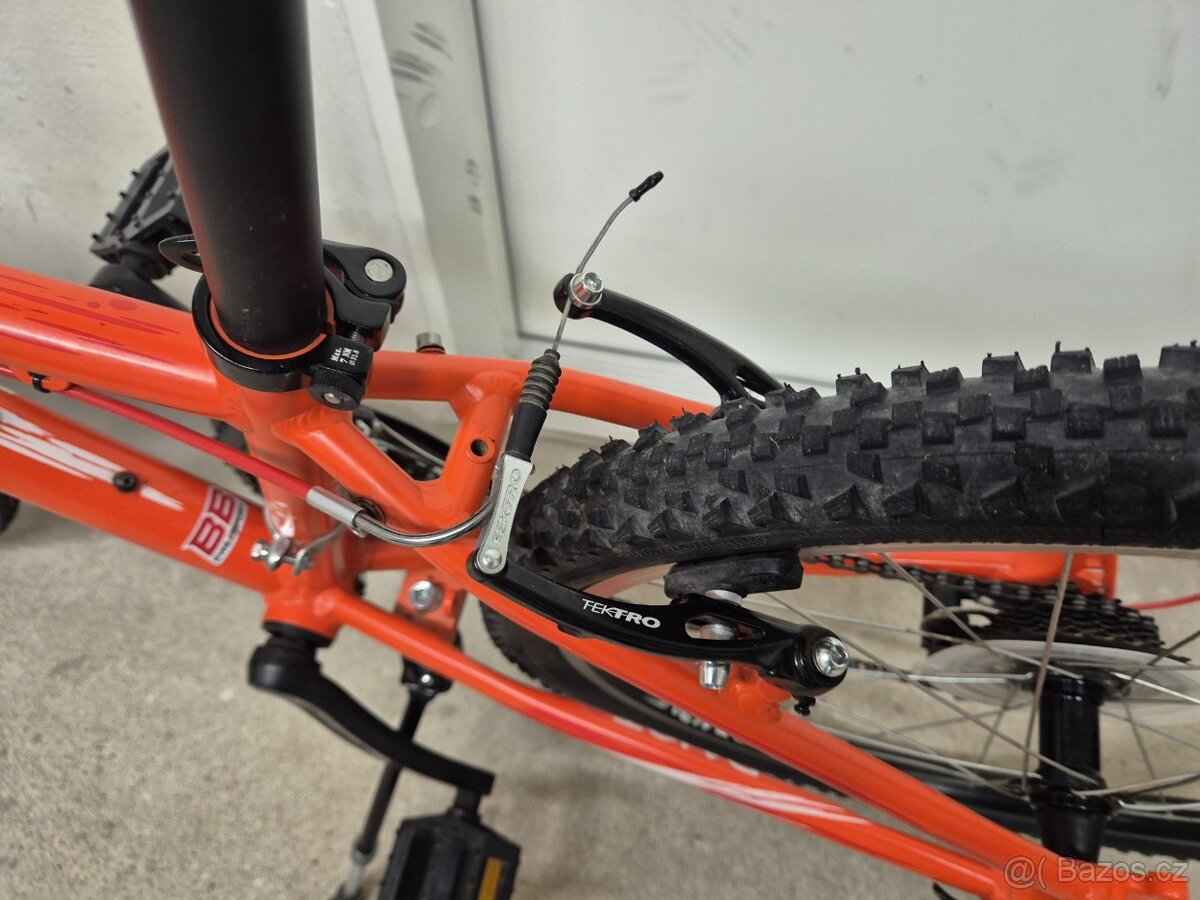 Výborně vybavené dětské kolo SUPERIOR PAINT XC 24: 8-13 let - 2