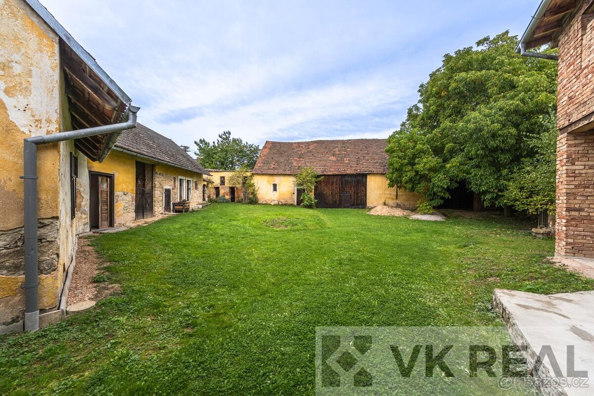 Prodej bývalé zemědělské usedlosti, pozemek 1.232 m, Chotíko - 2