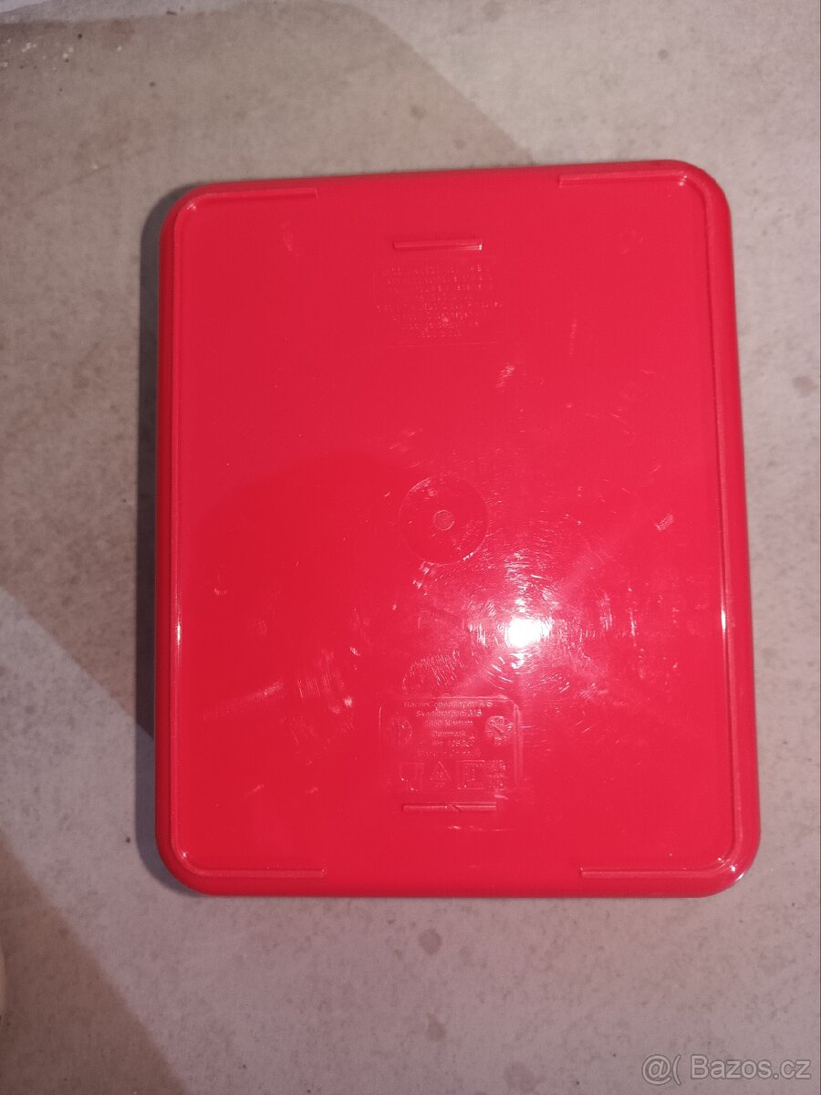 Krabička na svačinu , nová. - 2