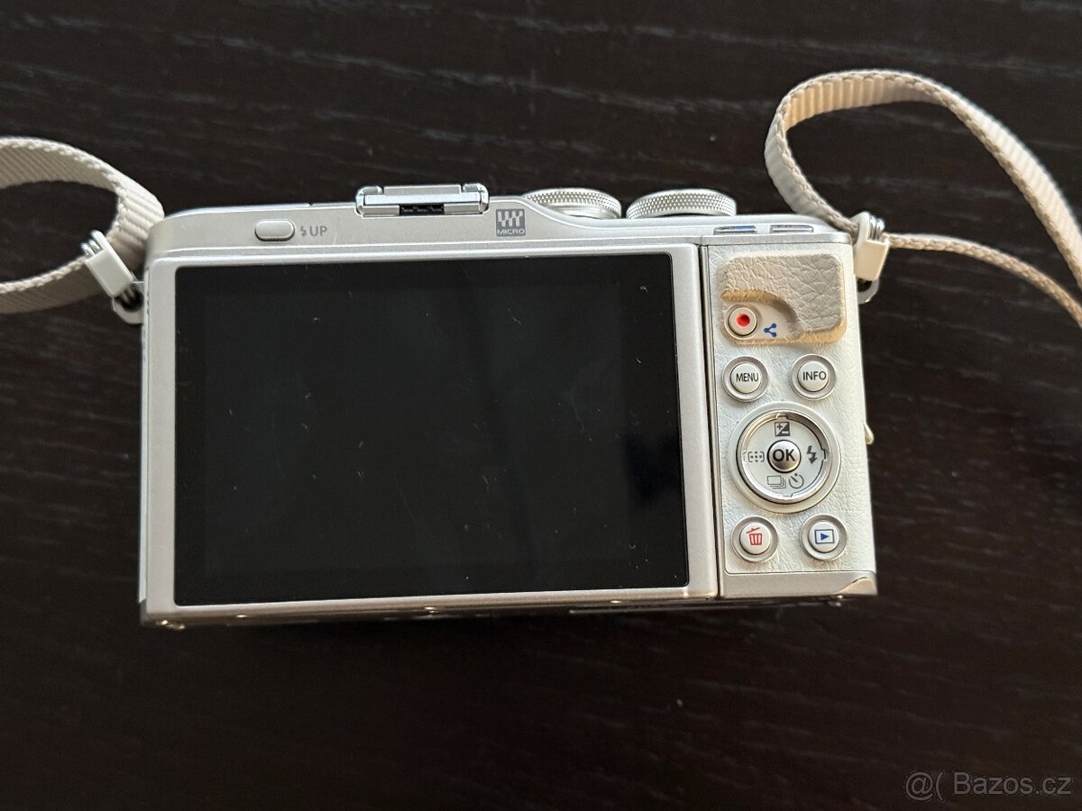 Olympus PEN E-PL 9 - 2