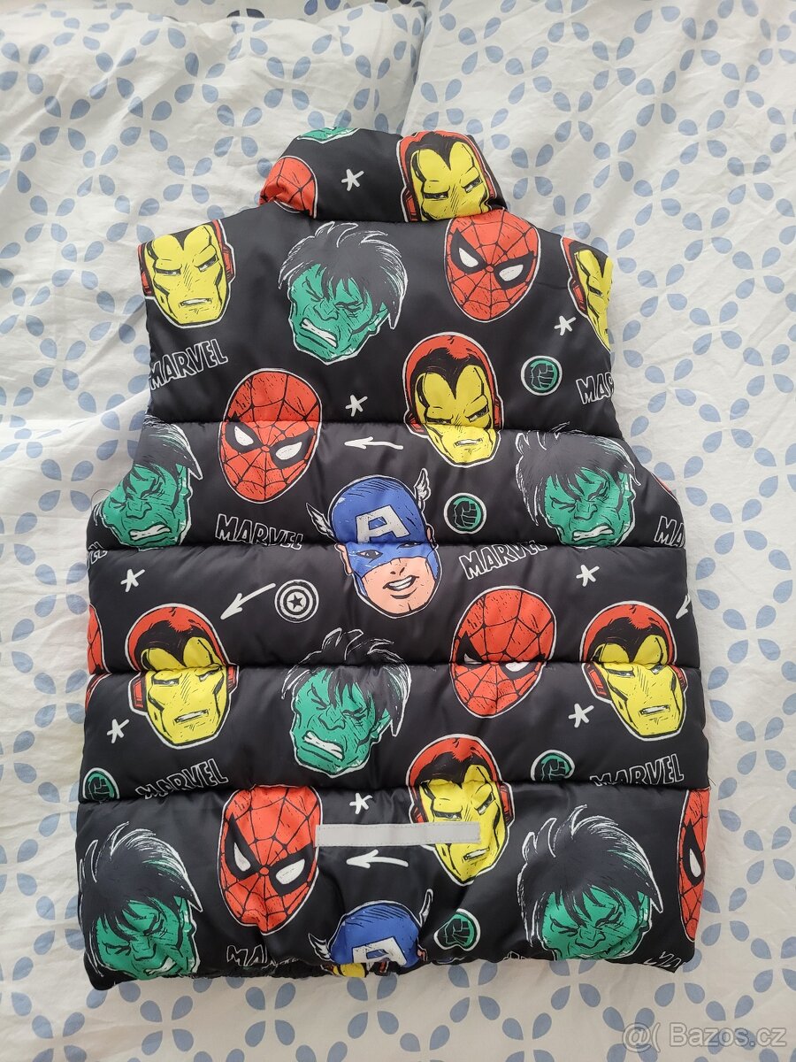 Vatovaná vesta Marvel, v. 134/140 - 2