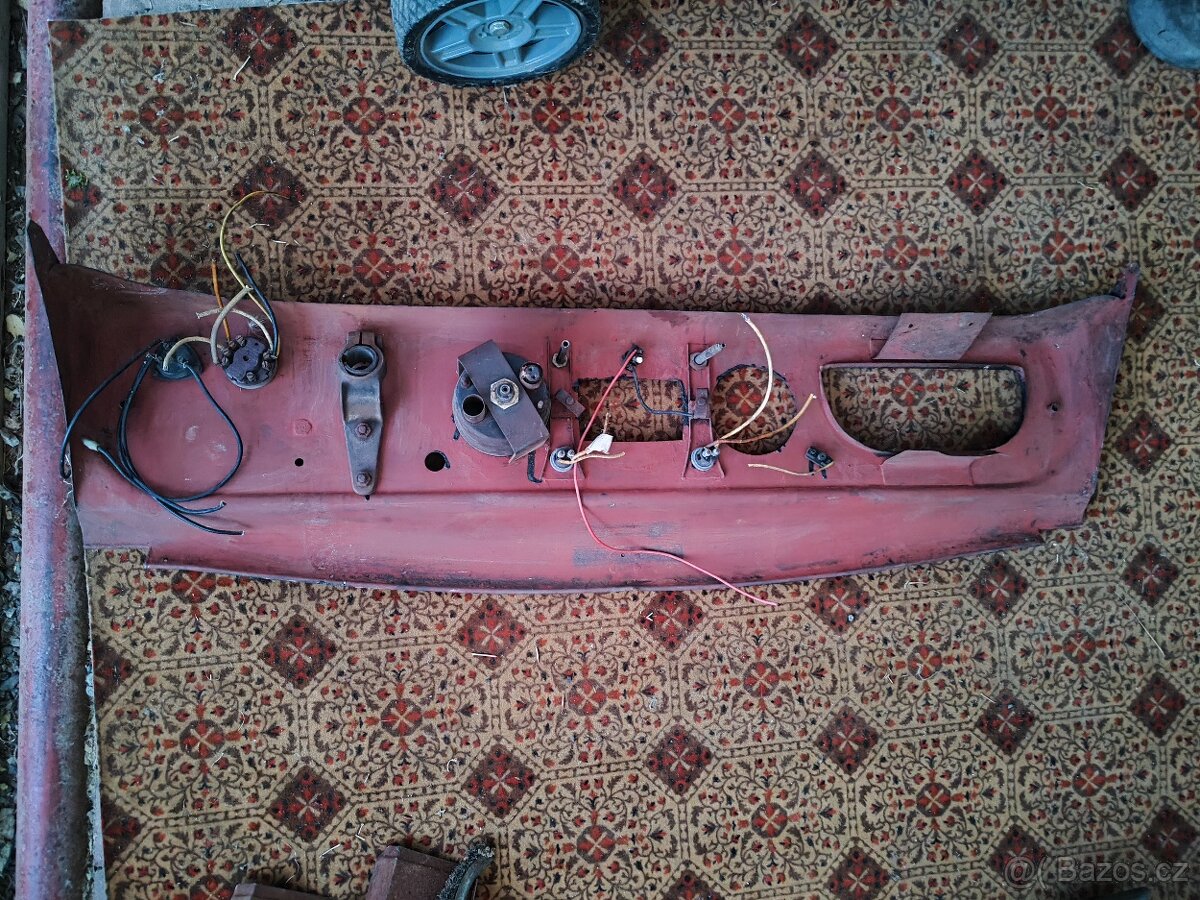 Přístrojová deska - 2