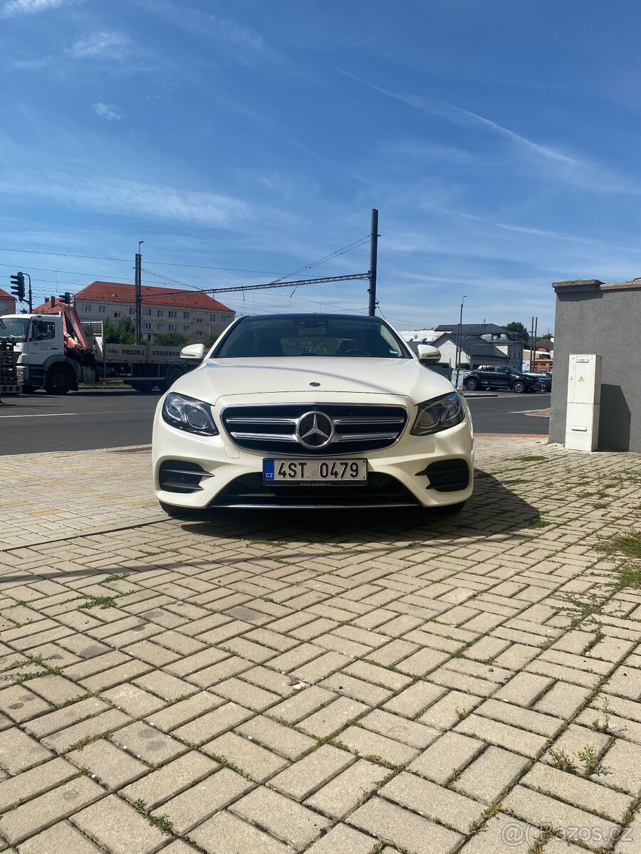Mercedes Benz E250i - 2