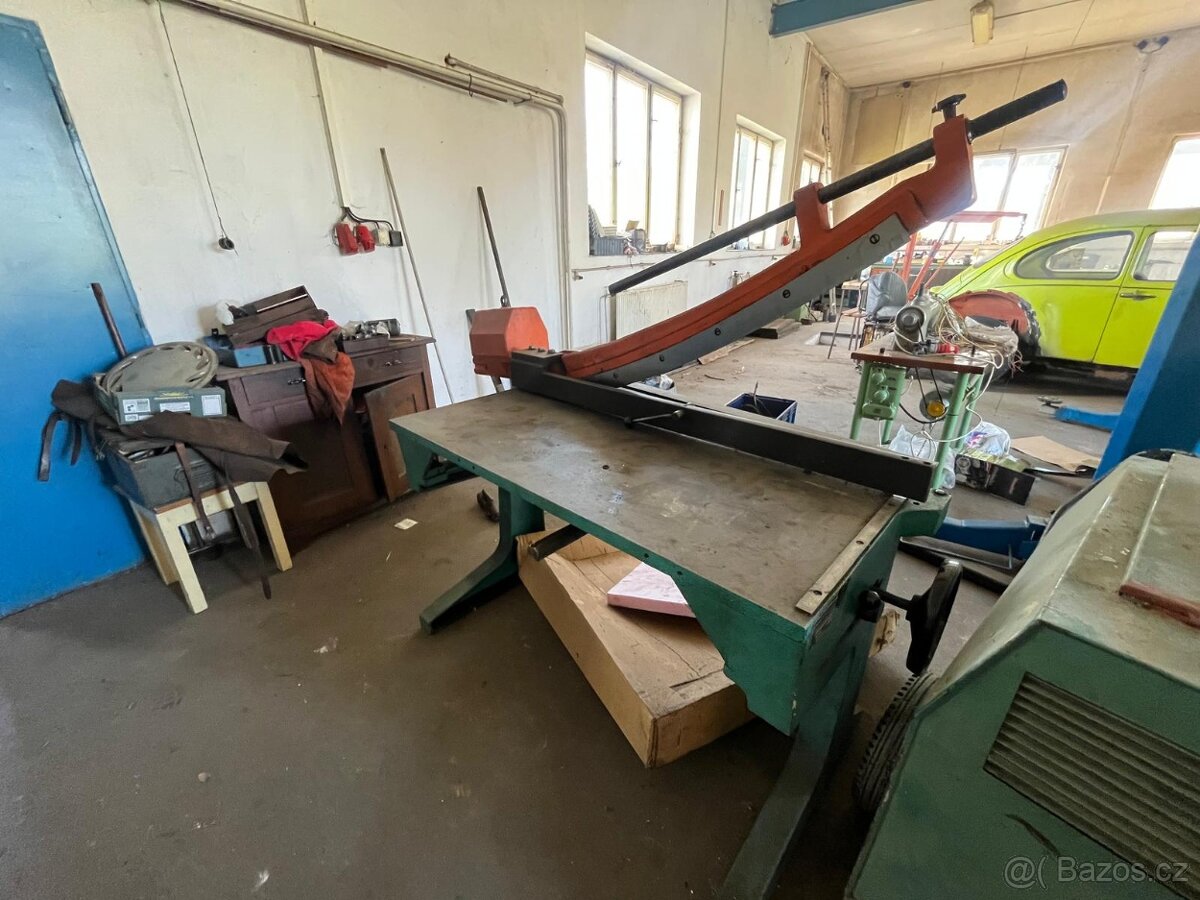 TABULOVÉ NŮŽKY - 2