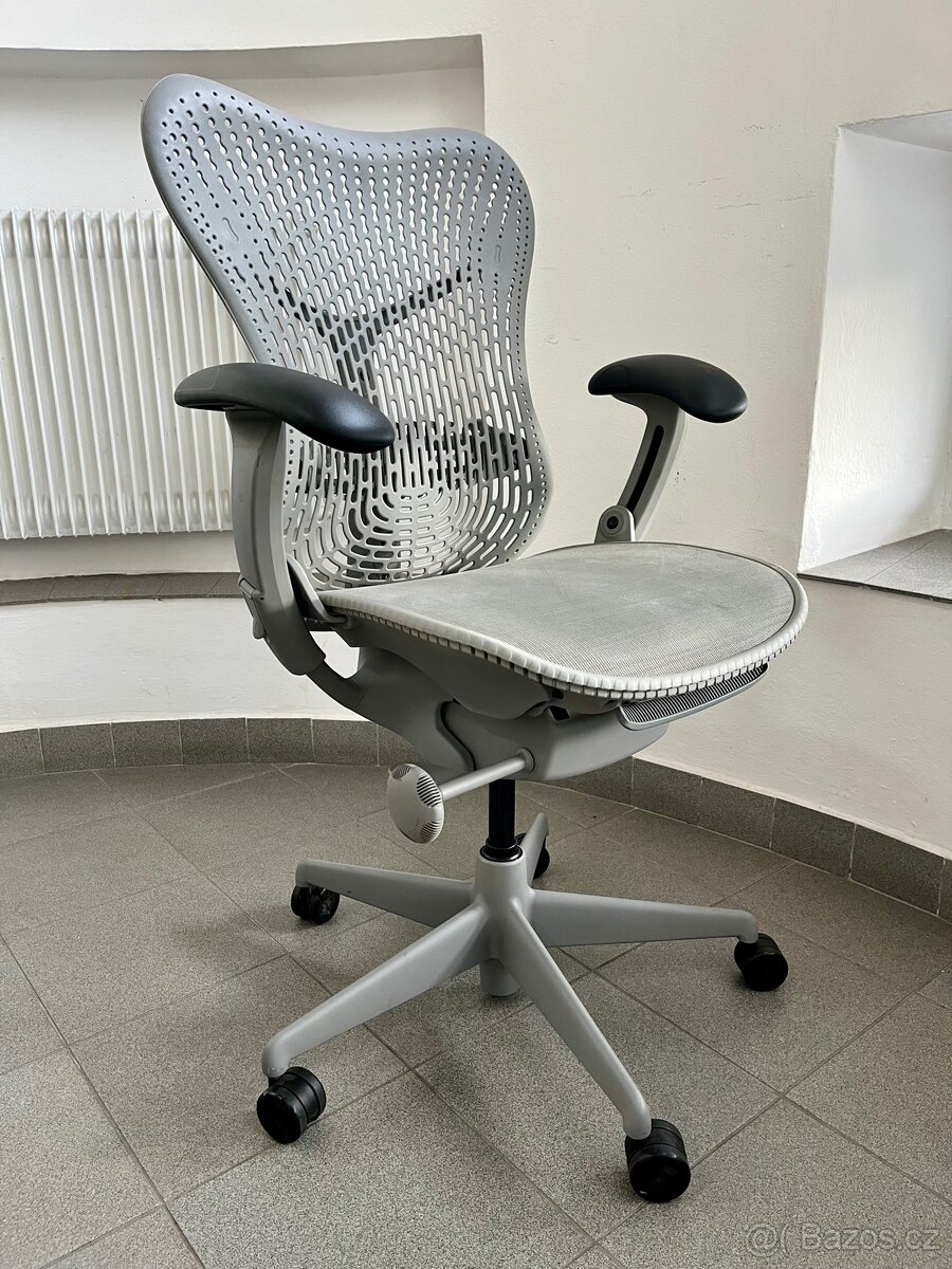 kancelářská židle Herman Miller Mirra - top stav - 2