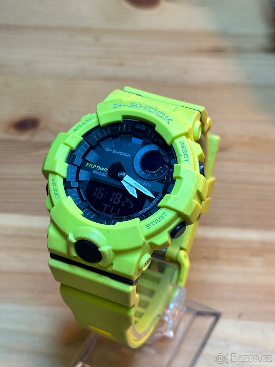 Casio G-Shock GBA-800 - 2