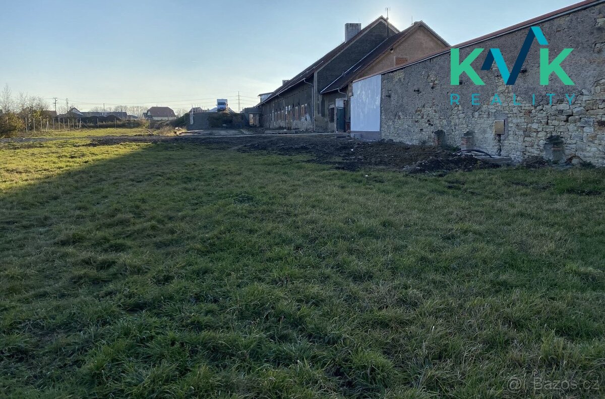 Pronájem hal pro skladovací či výrobní účely, u dálnice D6, - 2