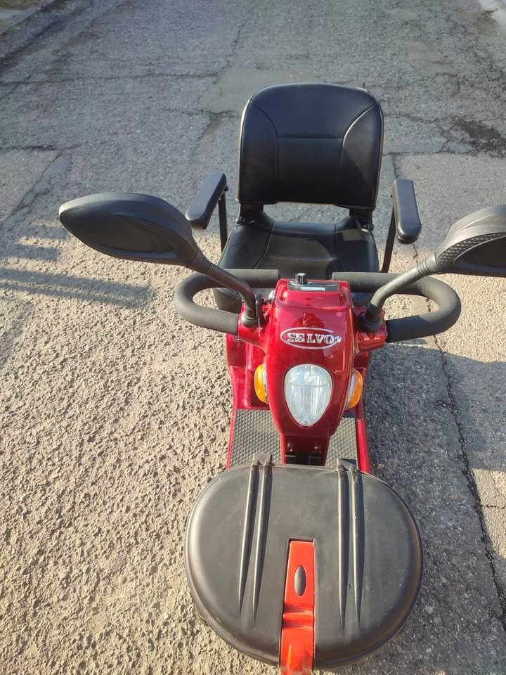 Seniorský a invalidní vozík Selvo 4250 - 2