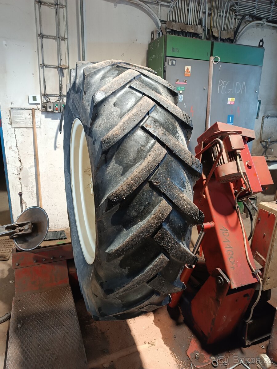 16,9-30 pneu barum - 2