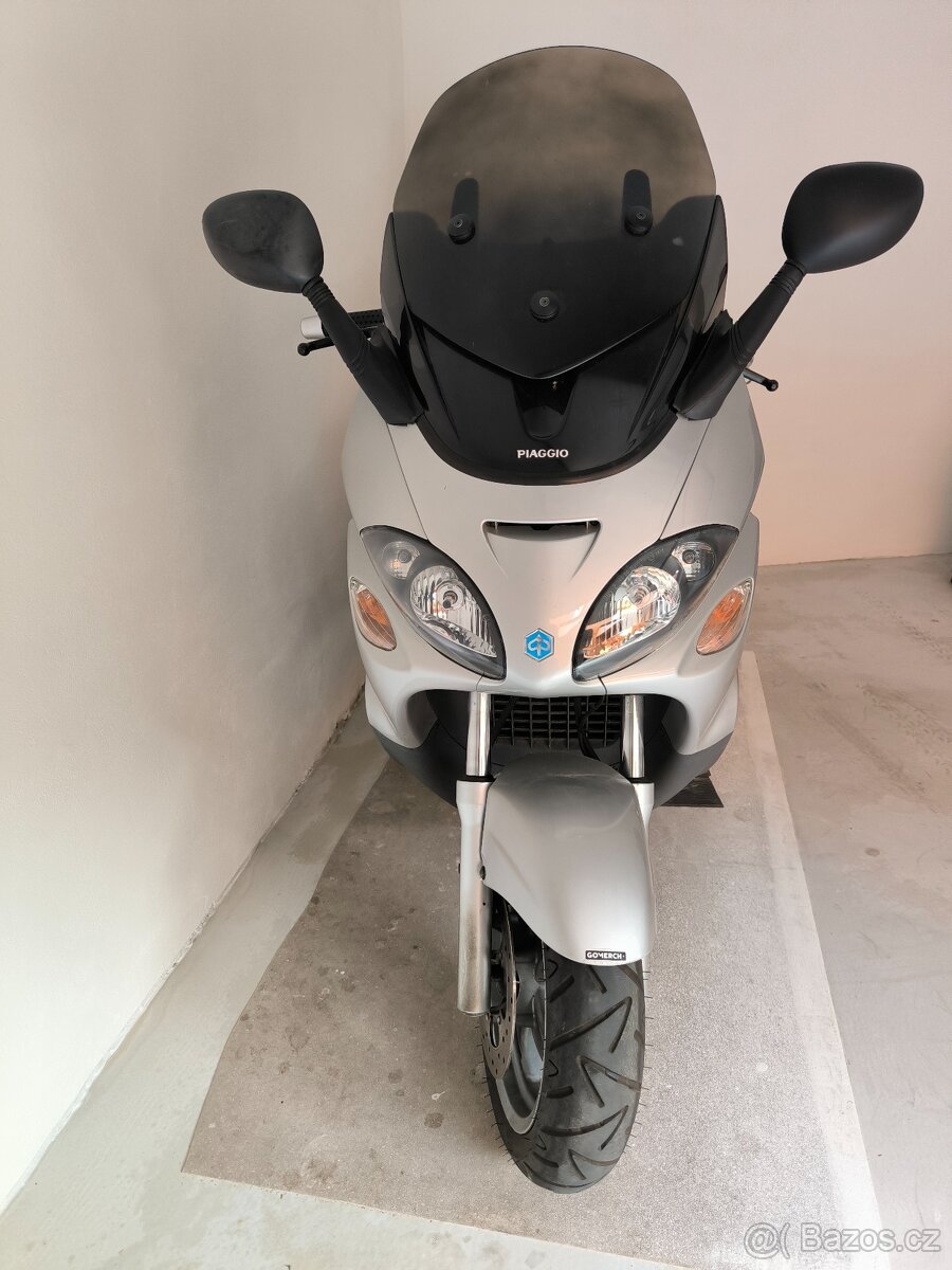 Piaggio X9 500 - 2