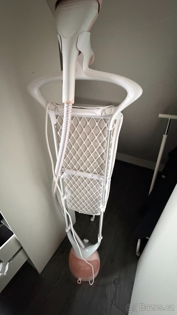 Stojanový napařovač oděvů Philips ComfortTouch - 2