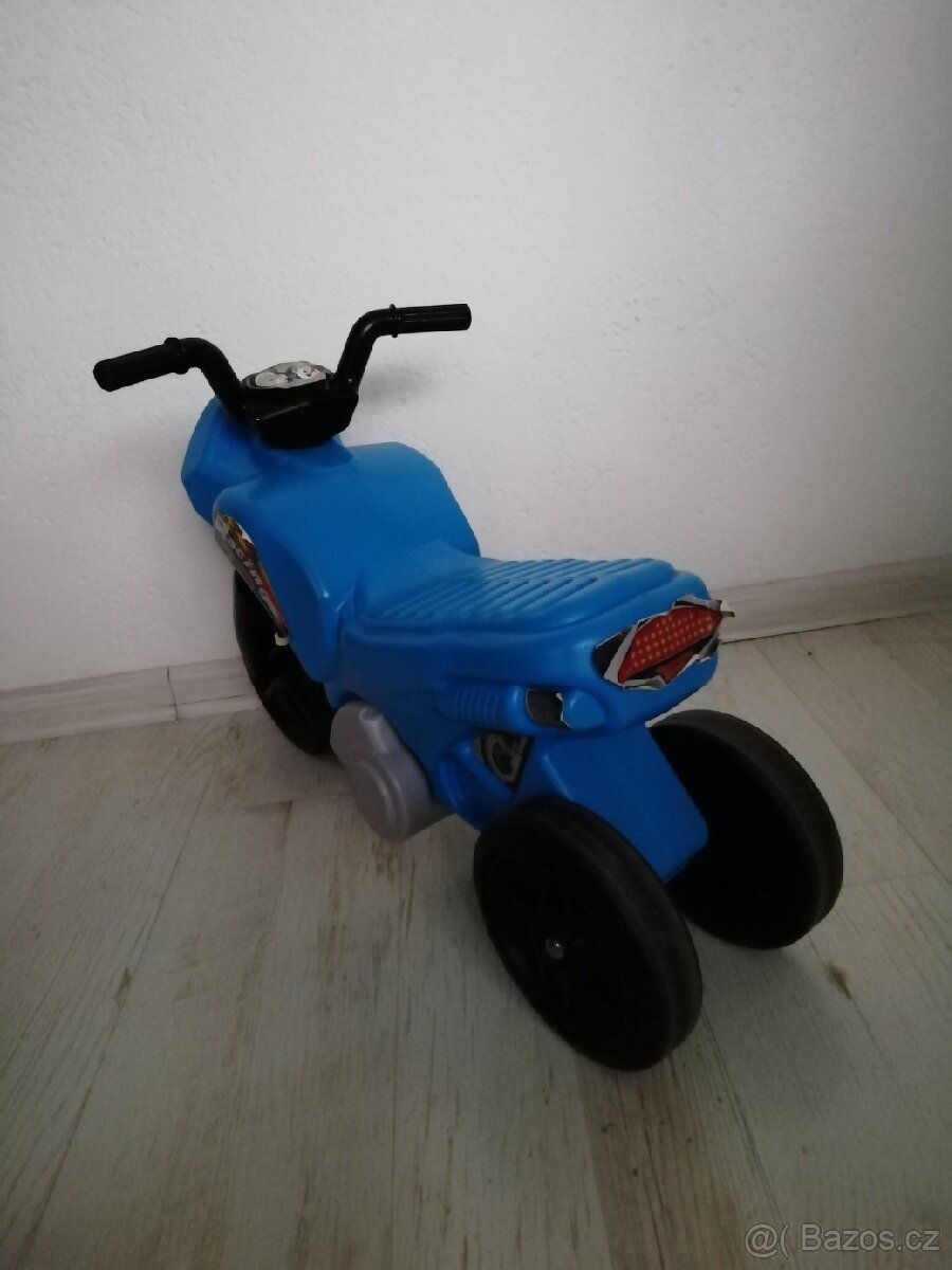 Odražedlo motorka. Modrá. - 2