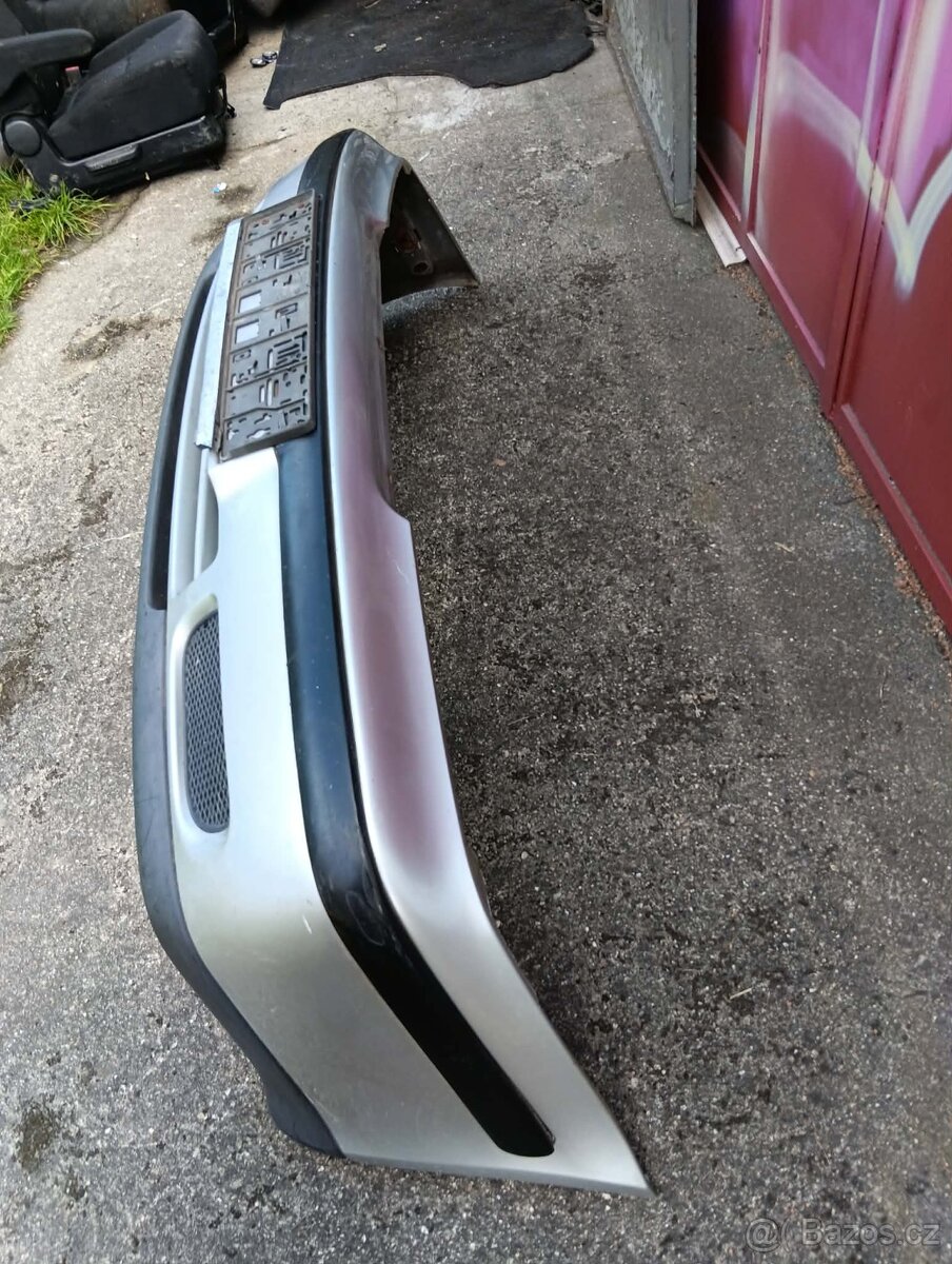 Škoda octavia 1 př naraznik cen 700 kč - 2