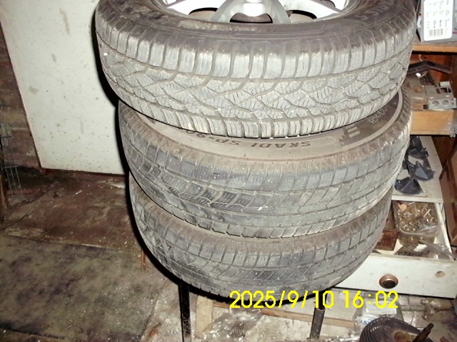 CELOROČNÍ PNEU - 2