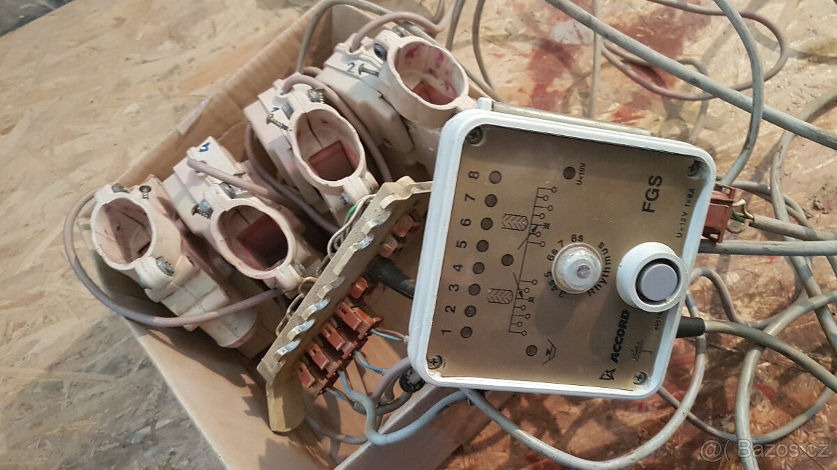 klapky na kolajove riadky a počitač so snimačmi - 2