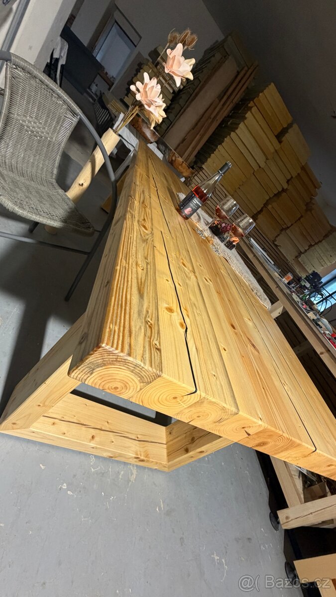 Stůl ze smrku a epoxidové pryskyřice - 2