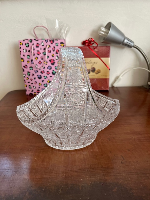 Broušený skleněný košík - 2