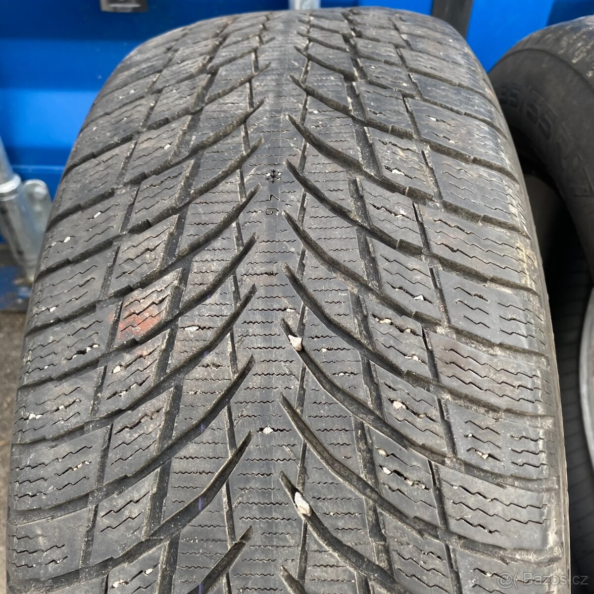 Zimní pneu 235/55 R17 103H Nokian 6mm - 2