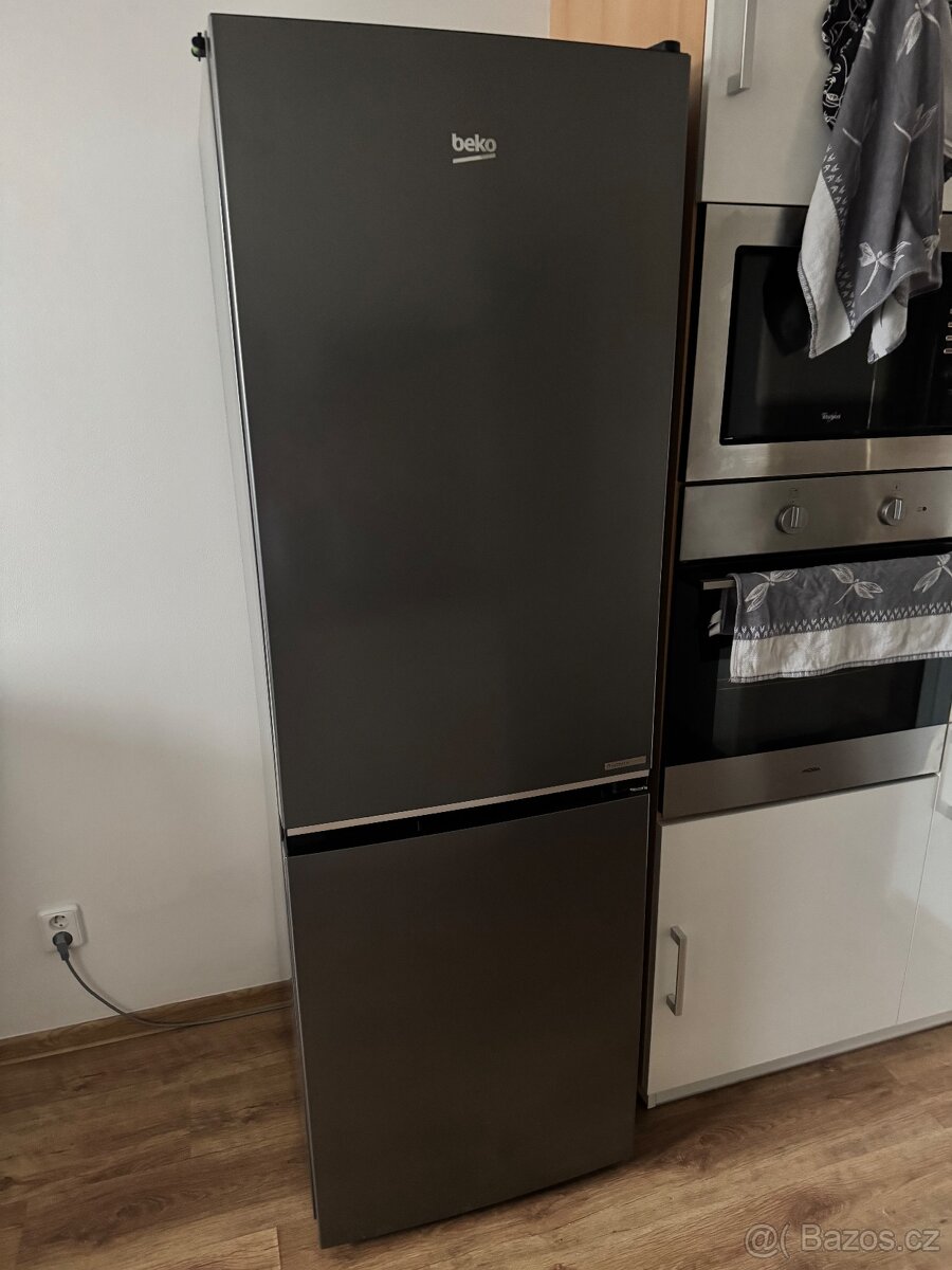 Chladnička s mrazničkou Beko Beyond B5RCNA365HG šedá - 2