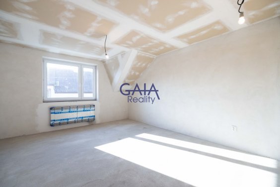 Vacenovice - Nemovitost se strategickou polohou - 692m2 - 2