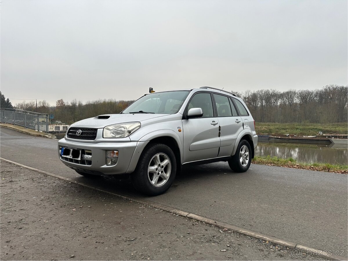 TOYOTA Rav4 2.0 D4D 4x4 Zachovalá - 2