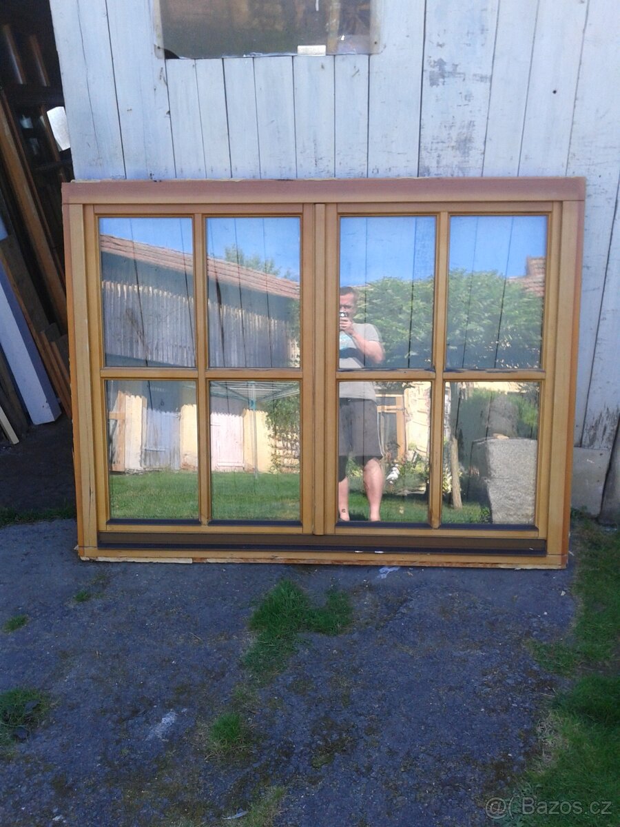Dřevěné okno 172 x 130 cm - 2
