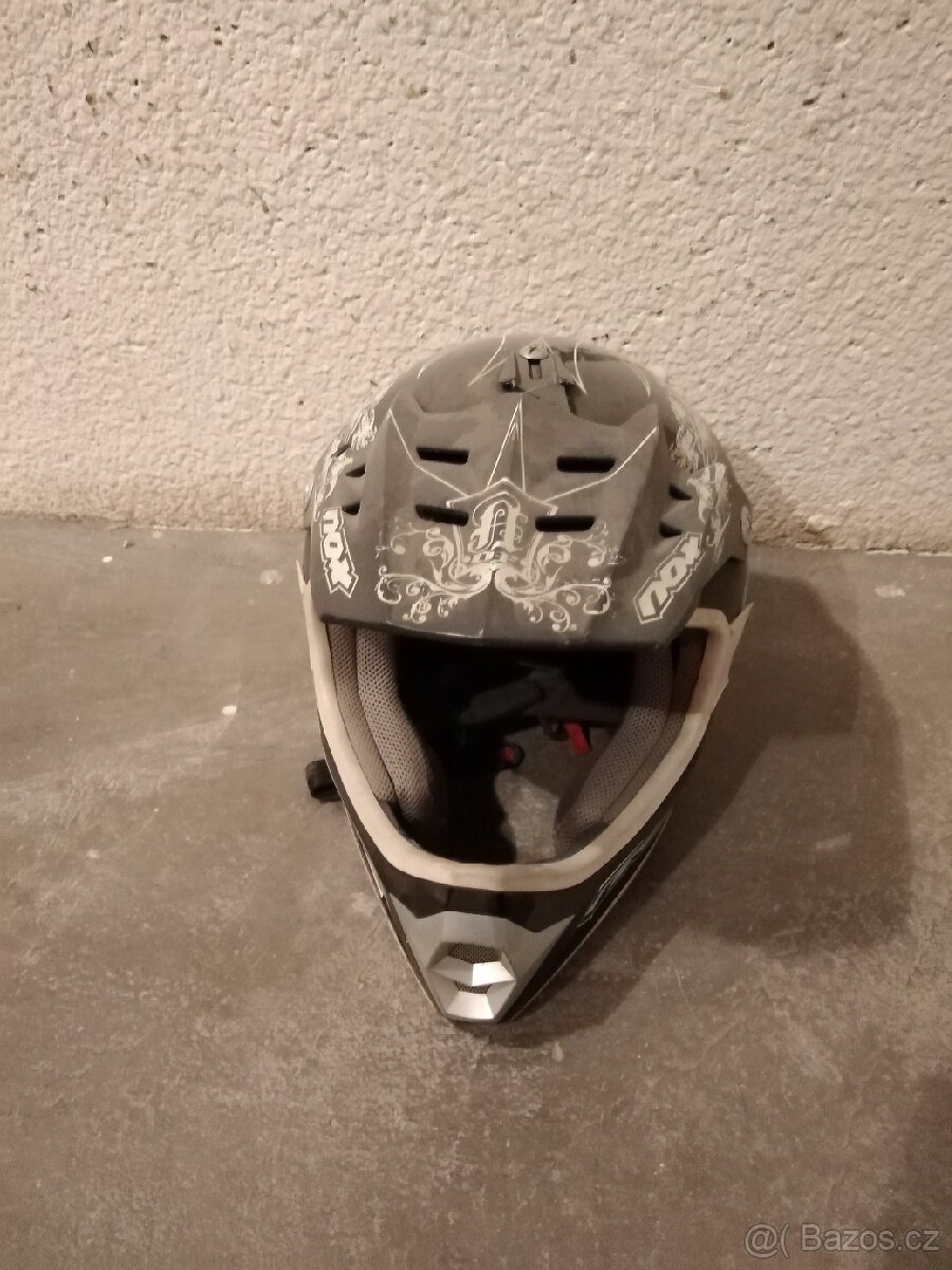 Prodam helmu na motorku - 2