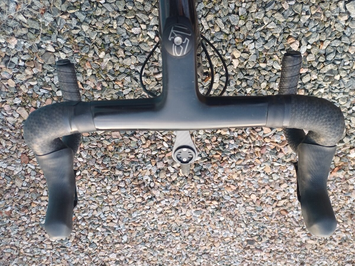 Karbonové silniční kolo - 2