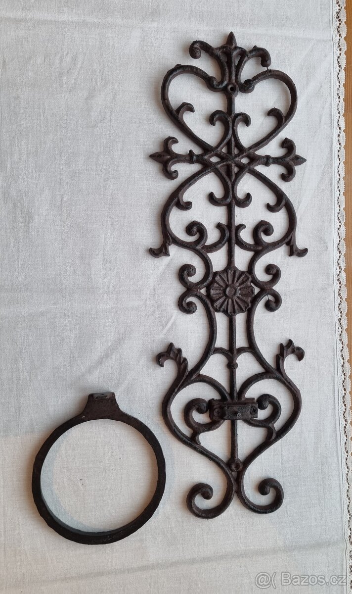 Nástěnný držák na květináč - 2