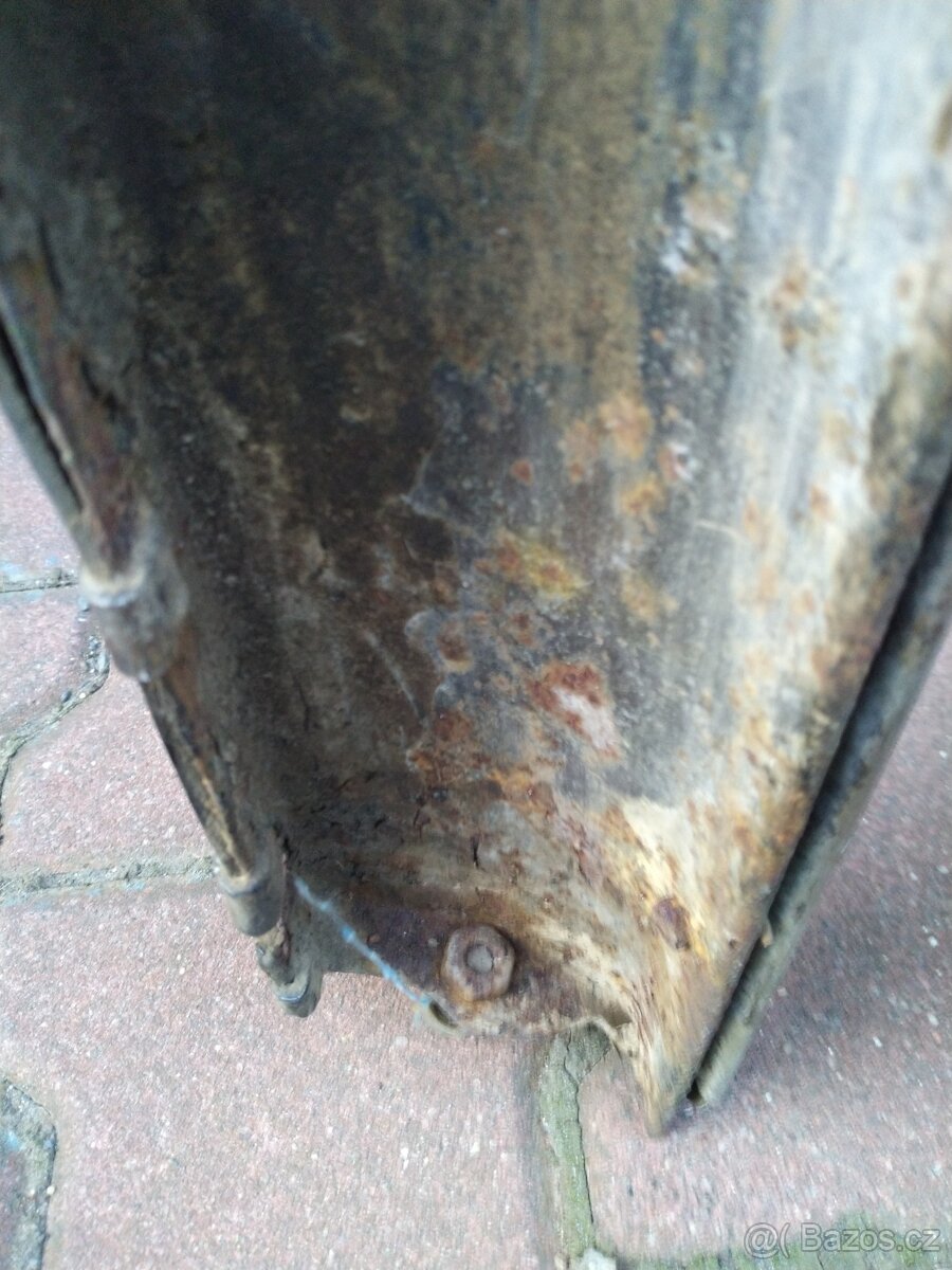 Prodám stupačky na VW brouk - 2