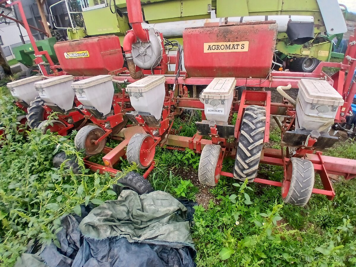 Secí stroj na kukuřici pneumatický - 2