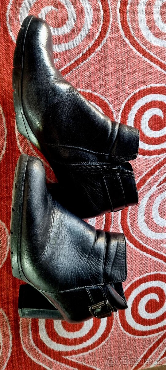 Černé jarní boty - 2