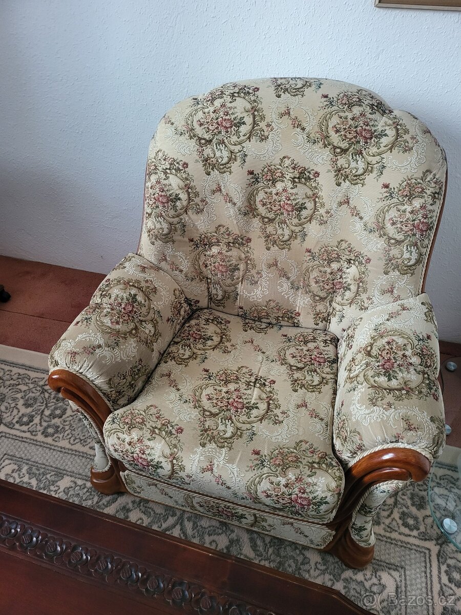 Sedačka +2 křesla+taburet - 2