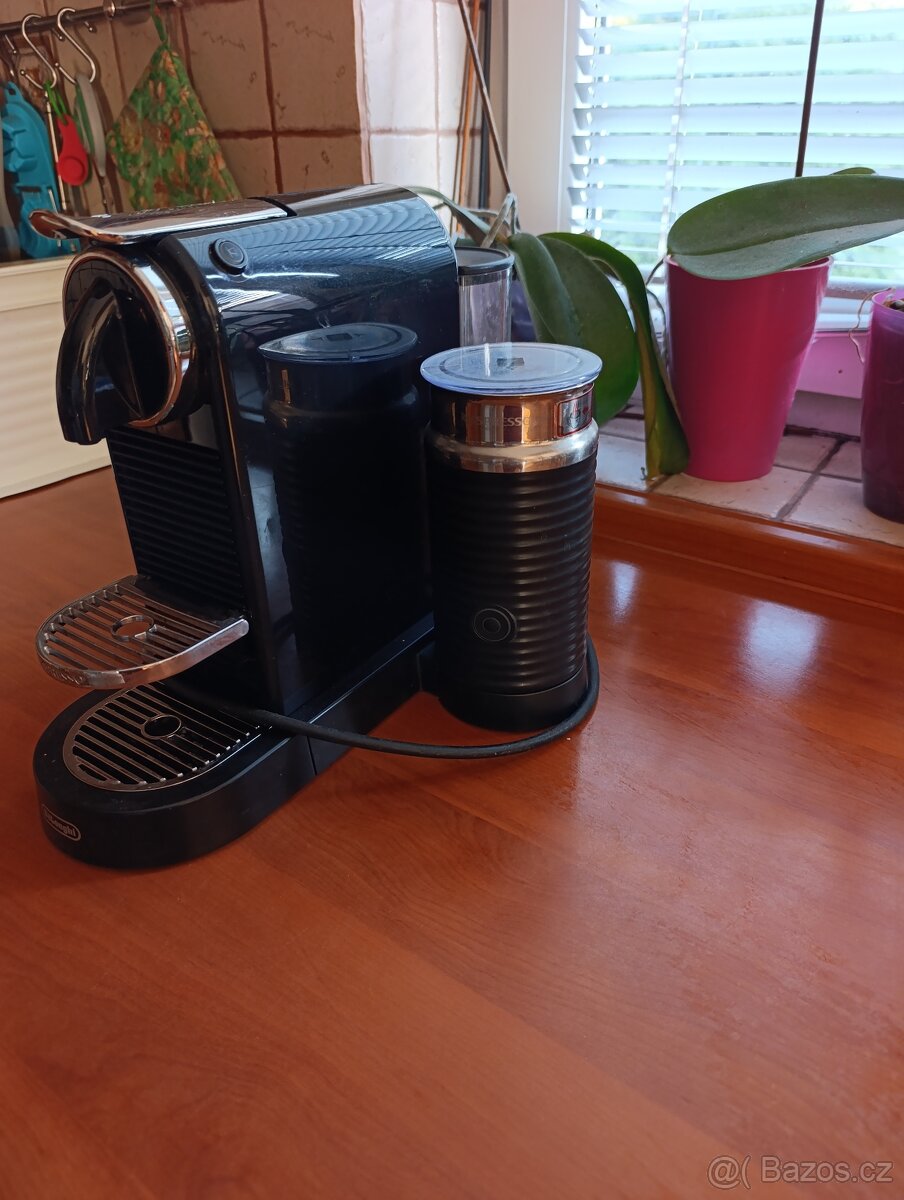 Kapslový kávovar DeLonghi - 2