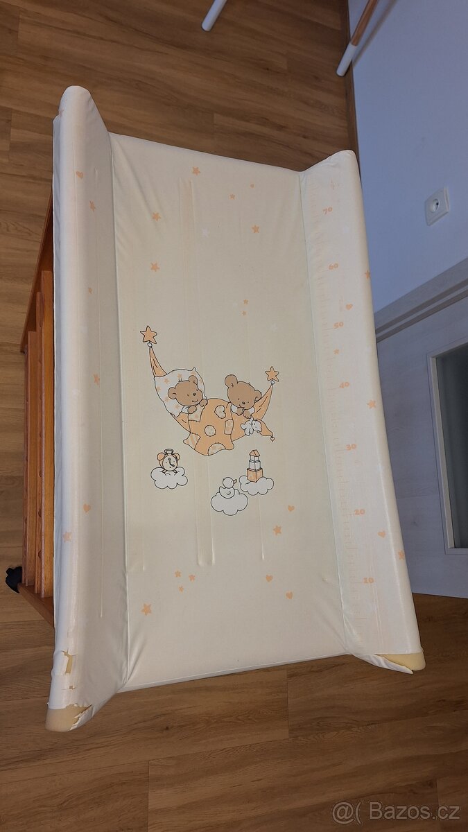 Přebalovací pult na kolečkách - 2