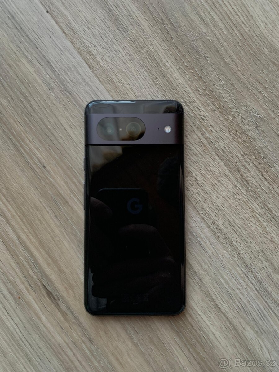 Google Pixel 8 8 GB/128 GB + příslušenství - 2