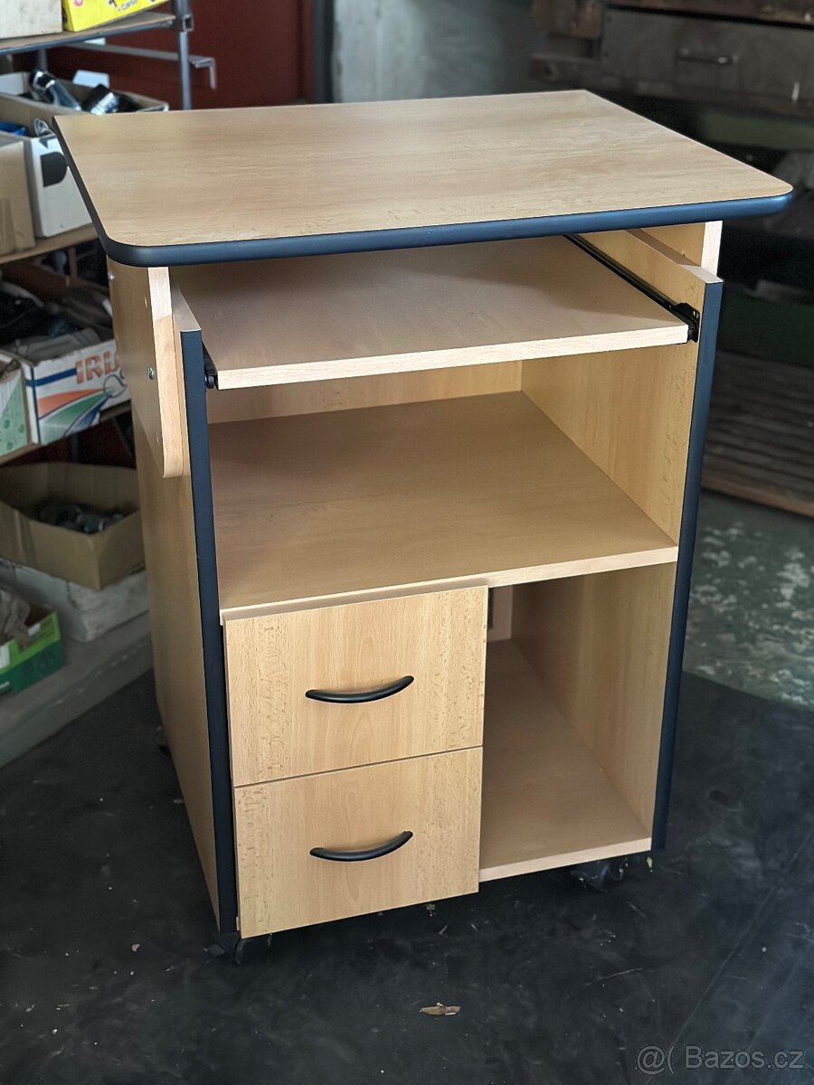 Praktický PC stolek na kolečkách – dekor buk/černá - 2