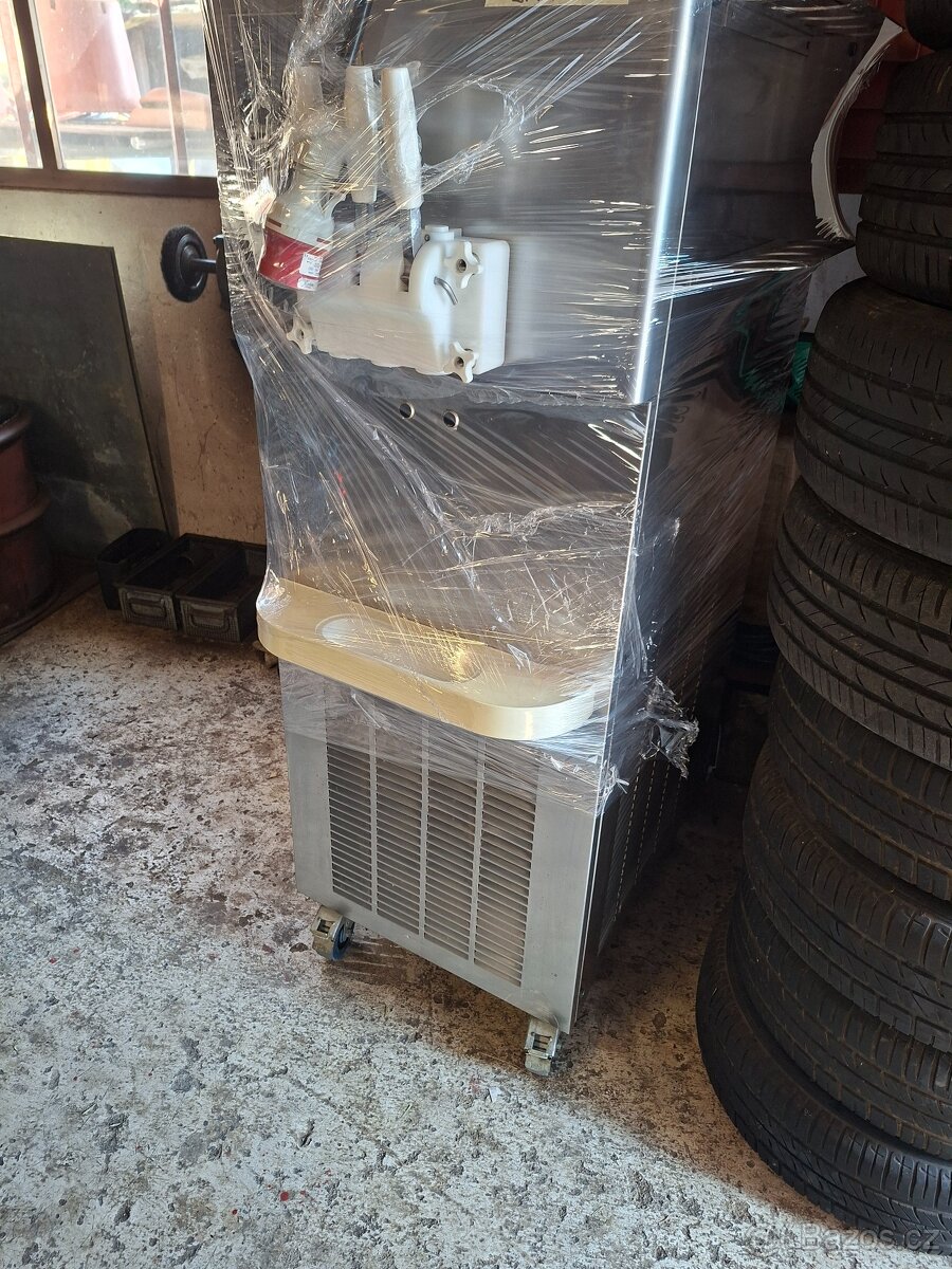 Zmrzlinový stroj - Gelmatic BV250 PM _ SLEVA - 2