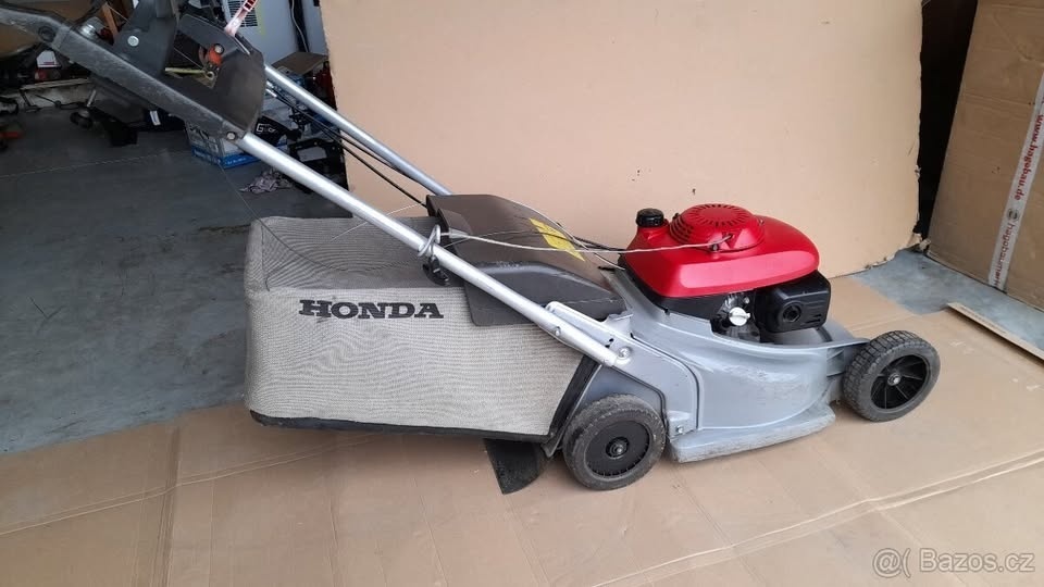 Benzínová sekačka Honda 46 cm - 2